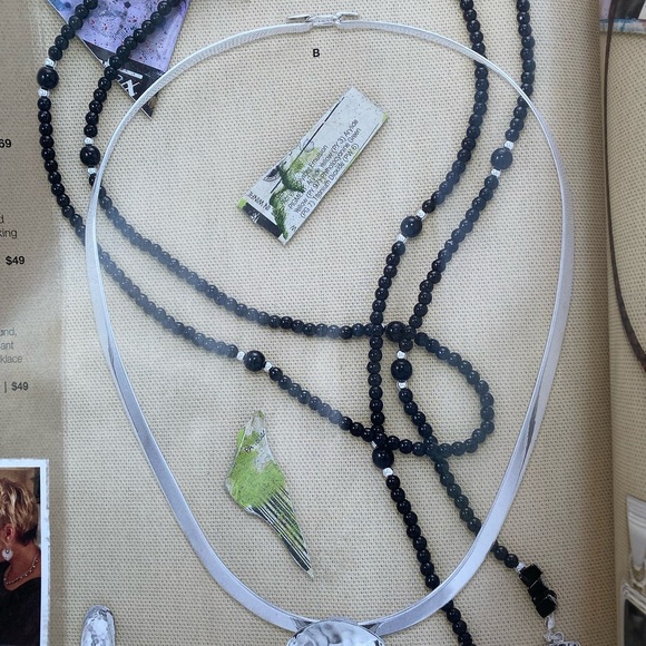 Silpada Onyx Lariat Necklace N1467
41” Inches long - Picture 6 of 7